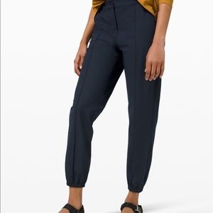 Lululemon warpstreme 7/8 ankle pants size 32